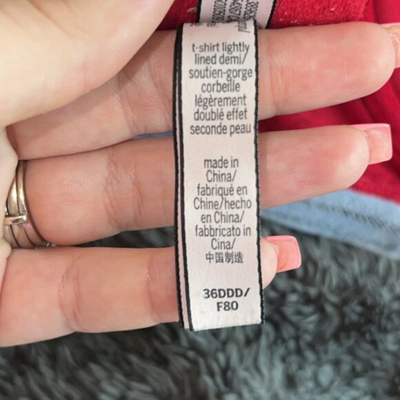 Victoria Secret Red Lace Tshirt Lightly Lined Demi Bra 36DDD - Picture 3 of 3